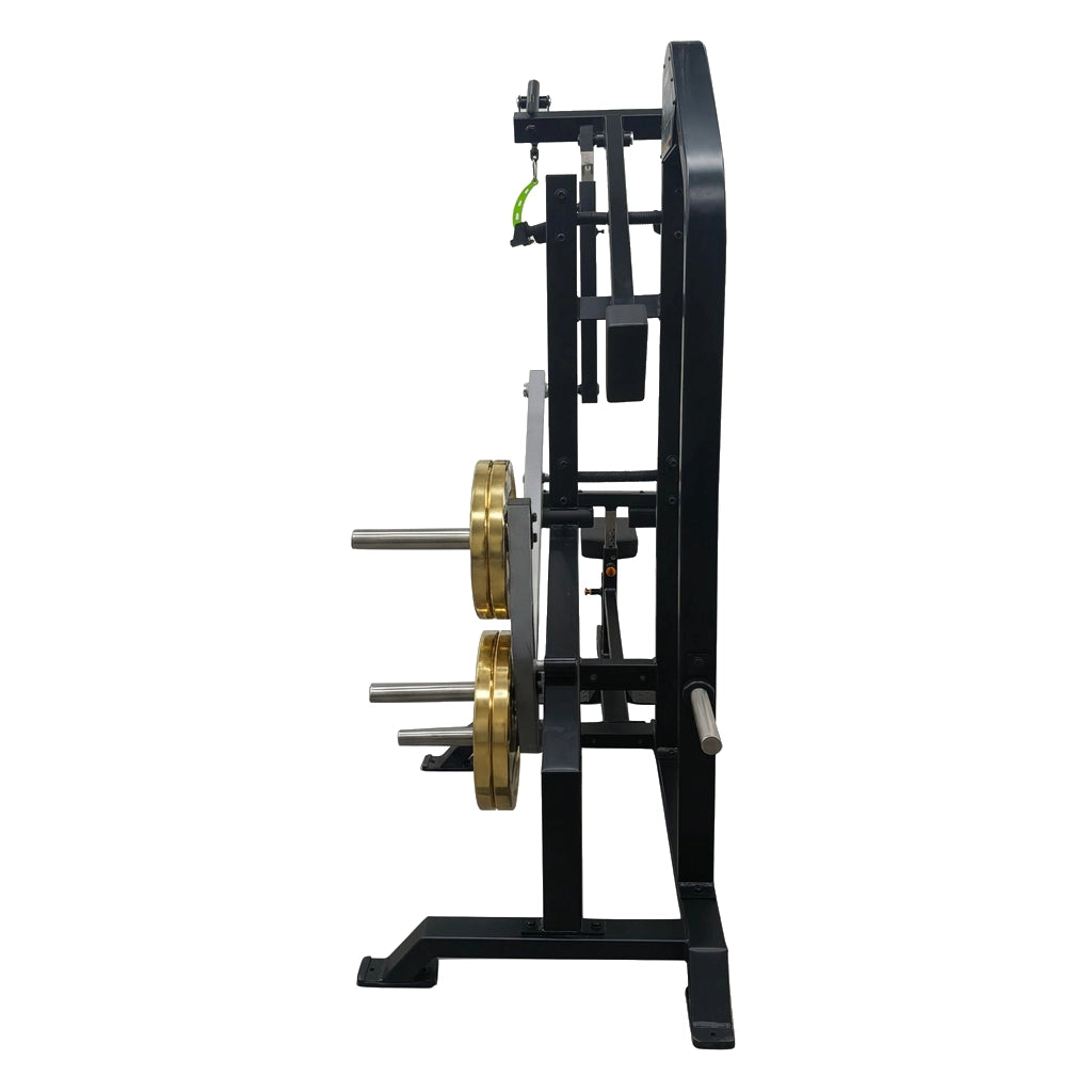 Lat Pulldown plate loaded profesional con manillas rotatorias, brazos ajustables y alta estabilidad para tracción vertical precisa en uso comercial intensivo.